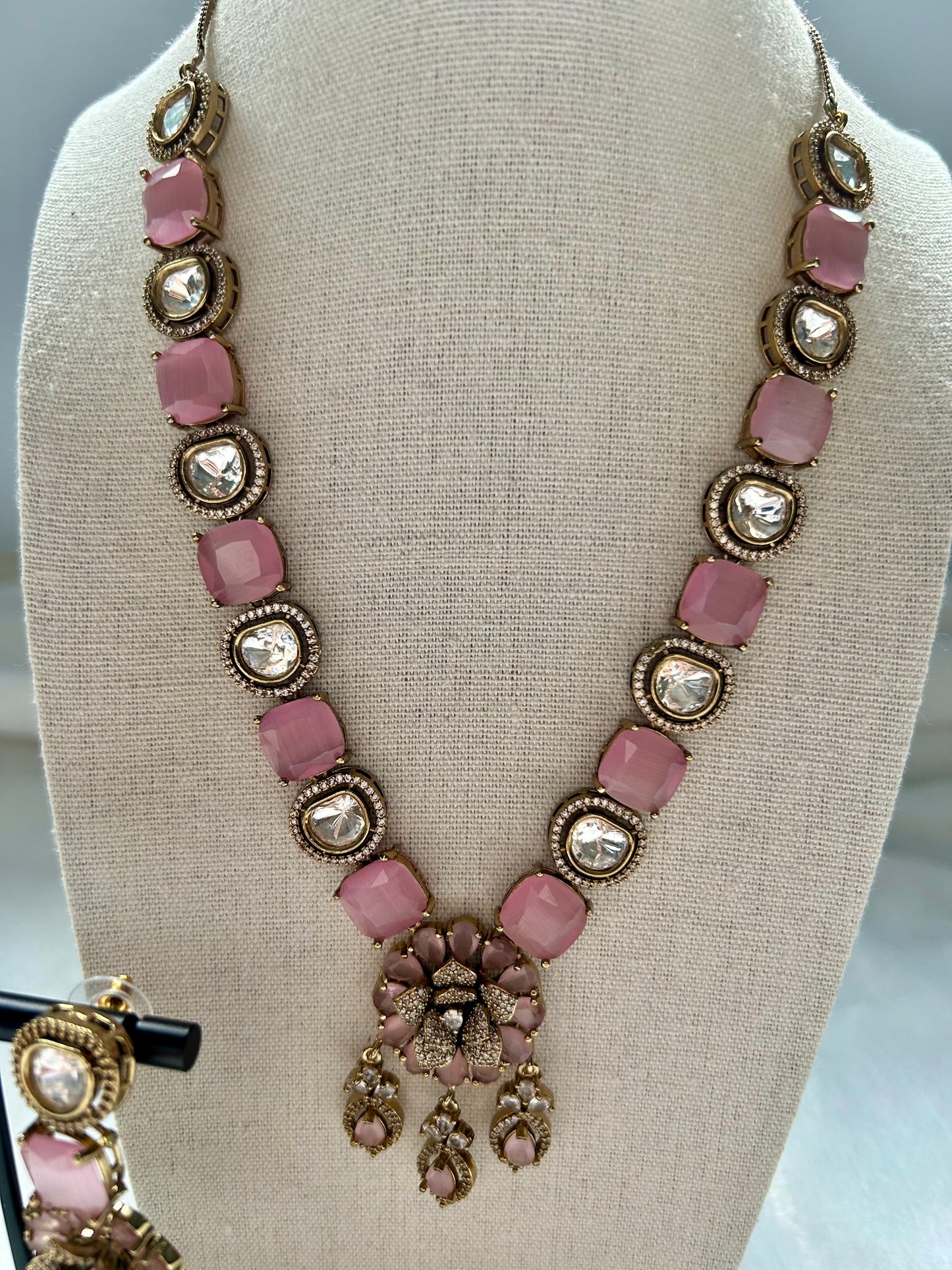 SAMPLE SALE Pink Moissanite Kundan Necklace Set