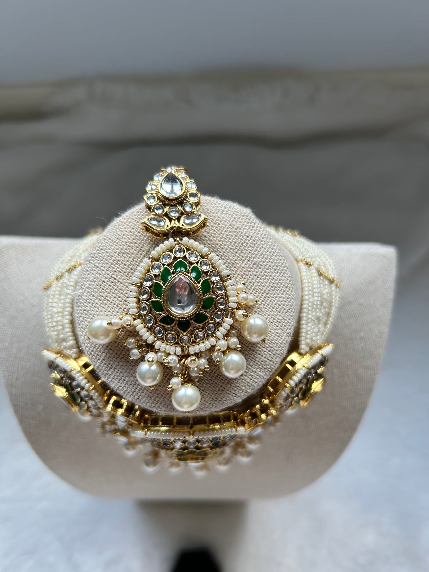 LUXE Kundan Choker Set