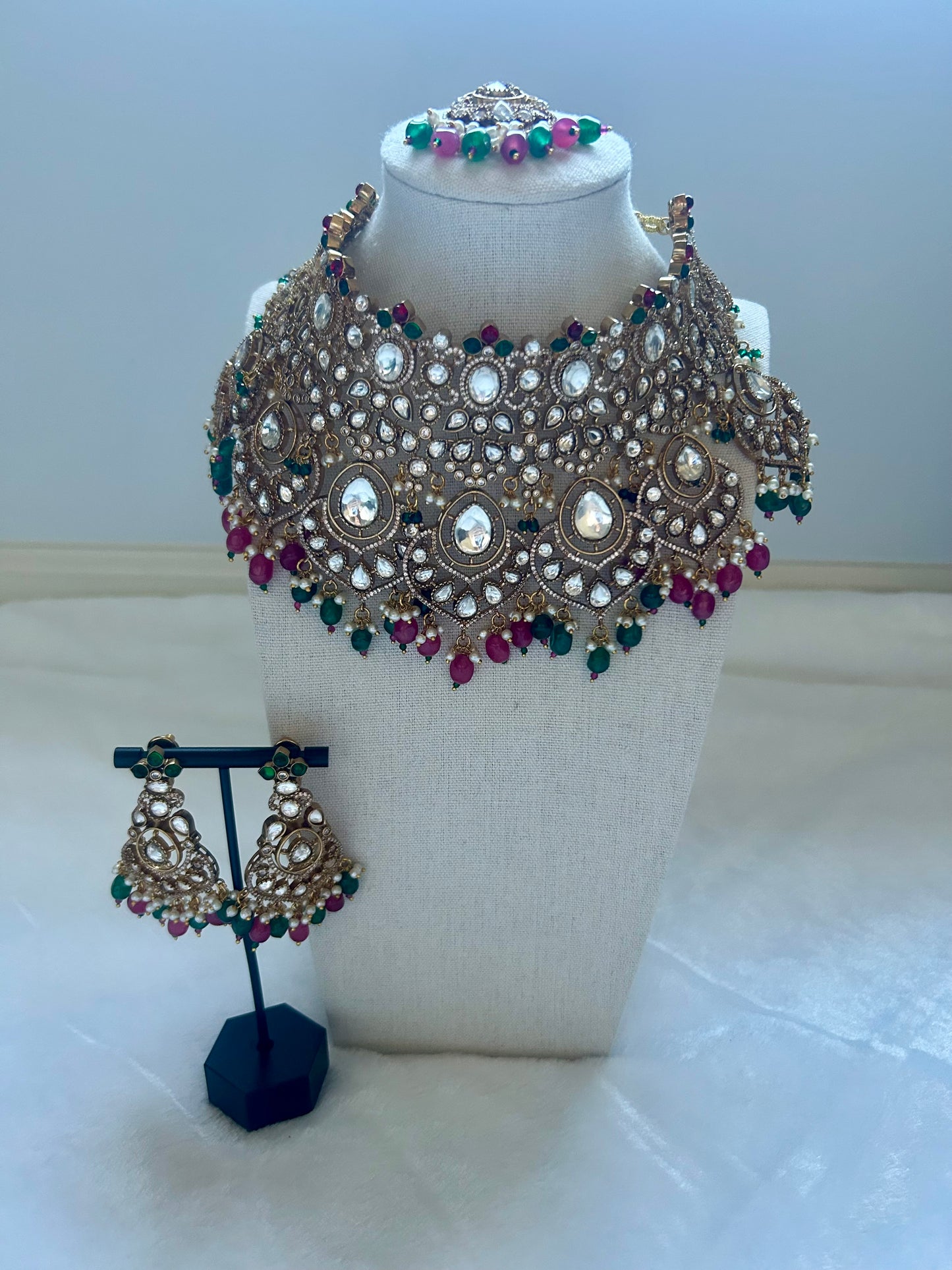 Green & Dark Red/Pink Full Choker Set