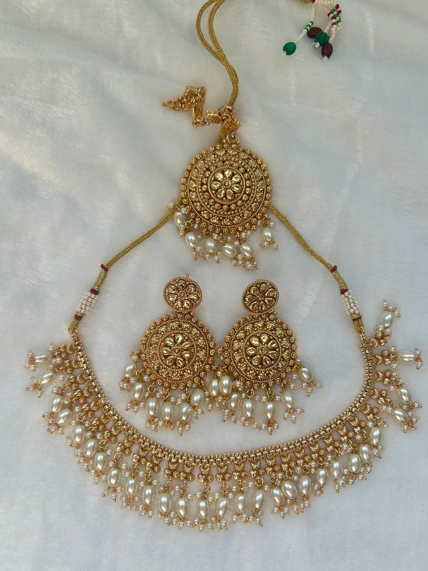 White Gold Crafted Choker Set