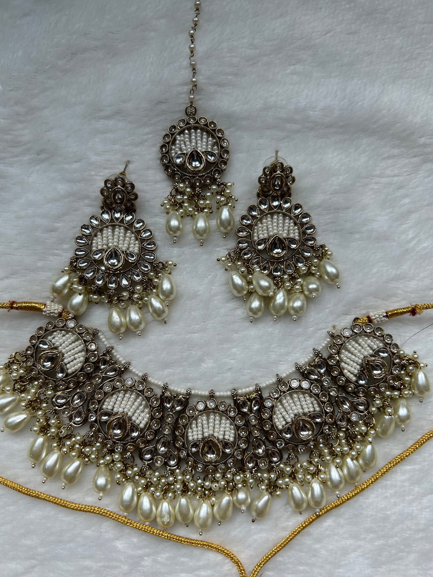 White Beaded Kundan Choker Set