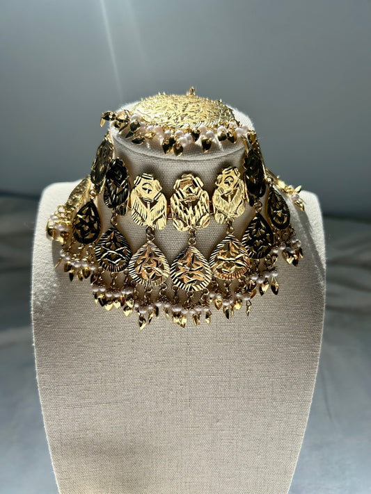 Bronze Pippal Patti Choker Set