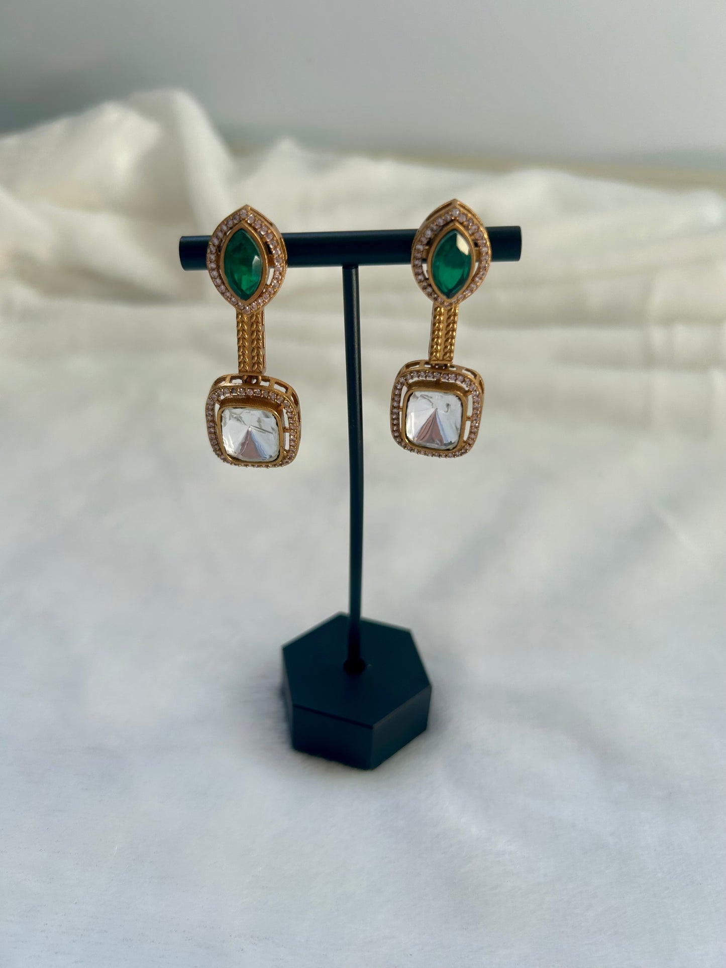 Emerald Green Moissanite Kundan Earrings