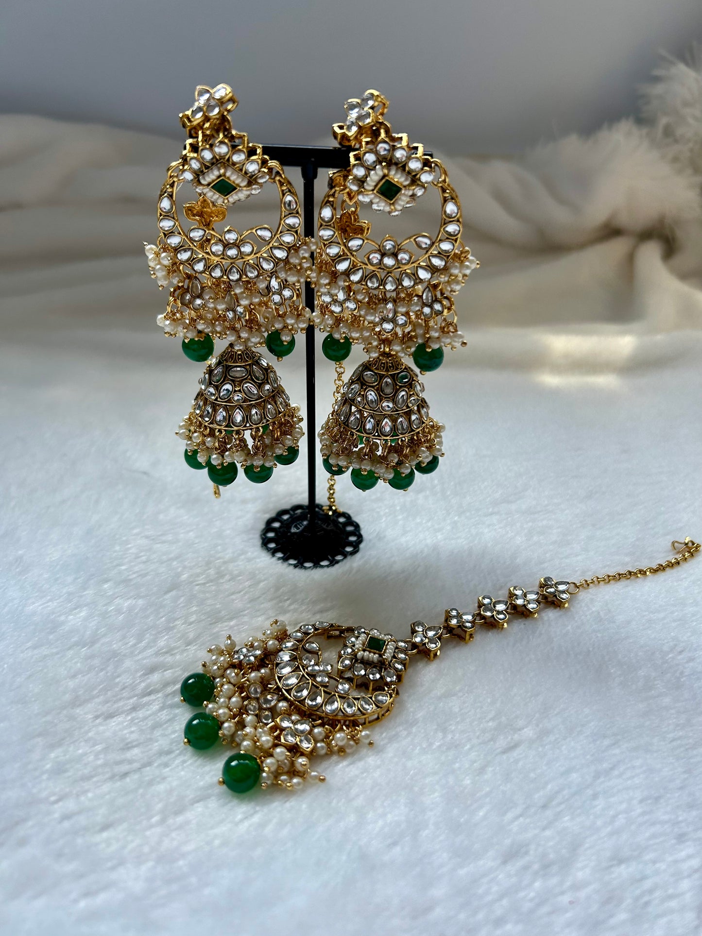 Emerald Green Kundan Tikka Set