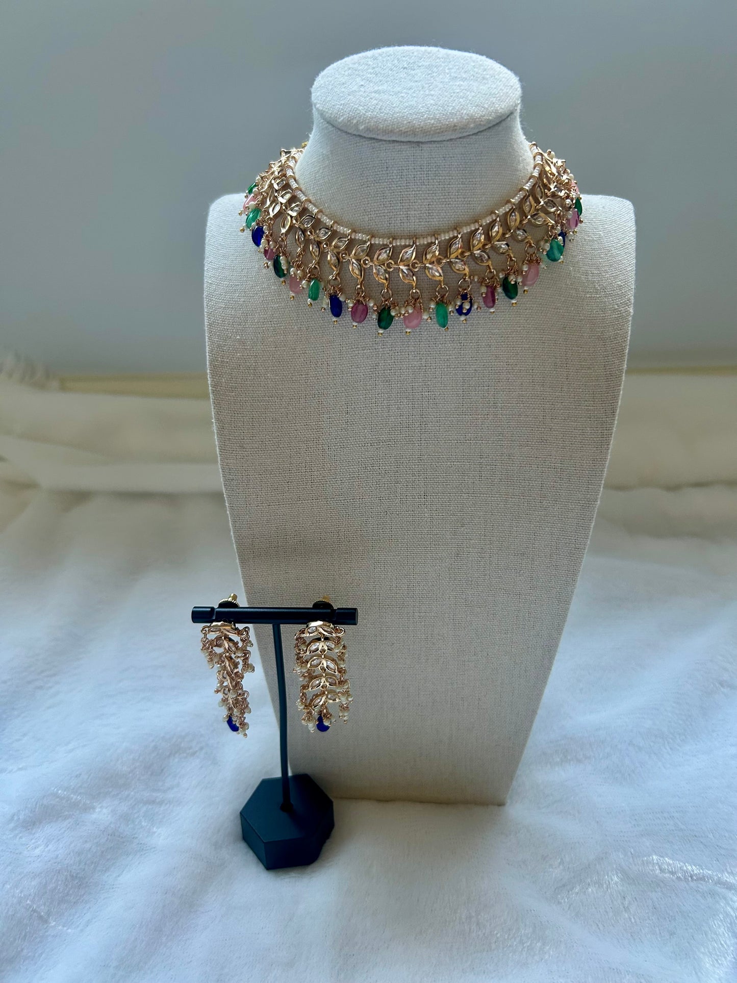 Multi Tyaani Choker Set