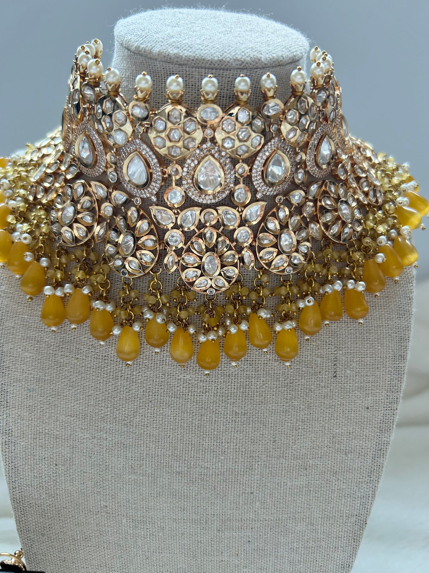 Tyaani Kundan Yellow Bridal Set