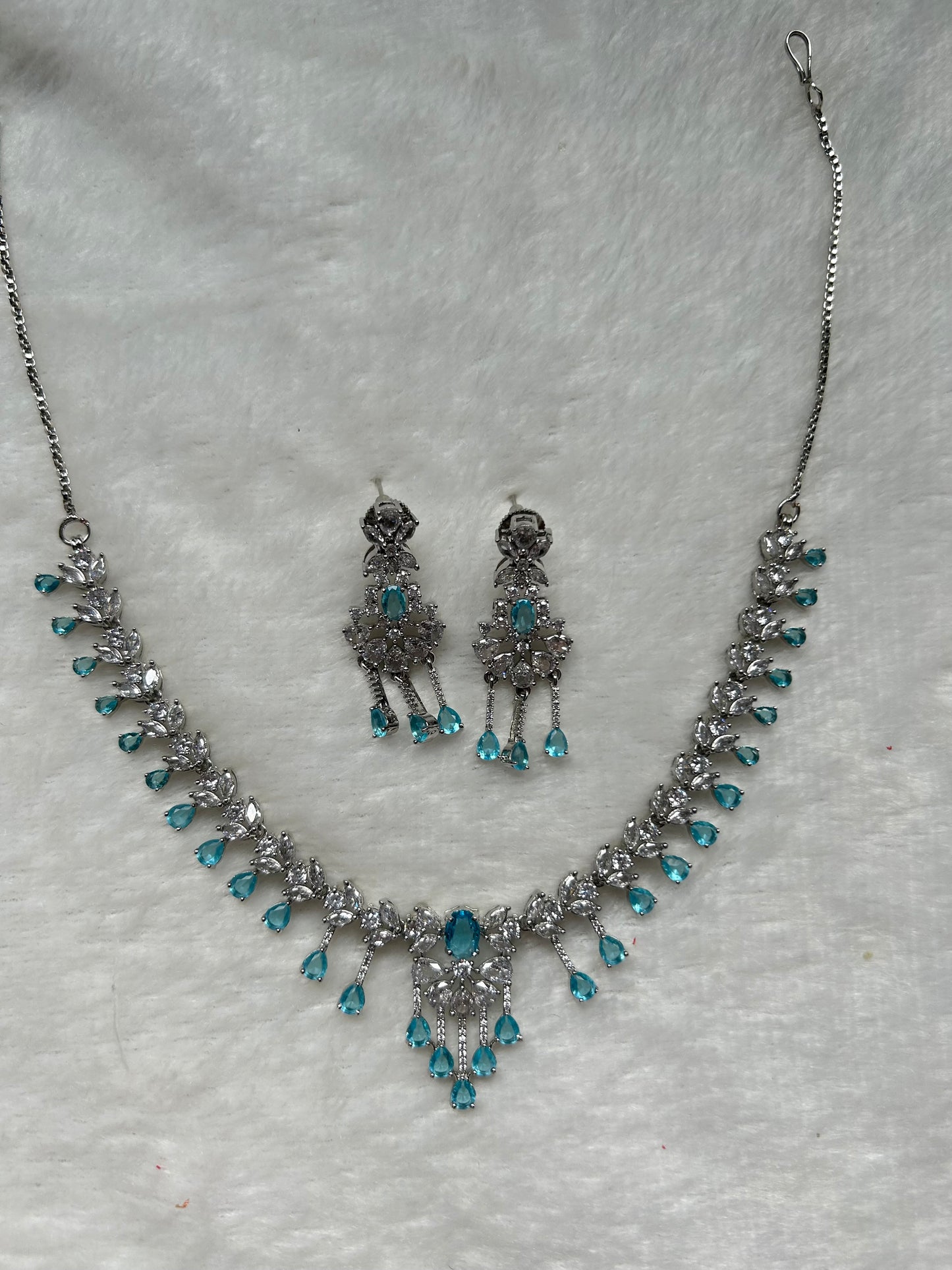 Light Blue AD Necklace Set