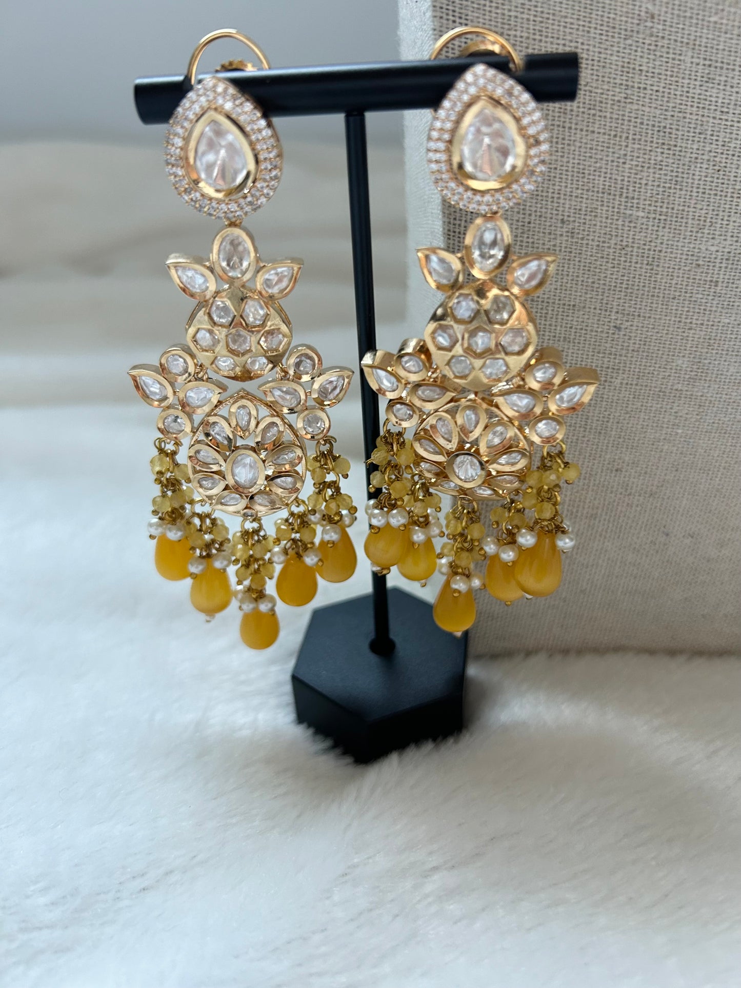 Tyaani Kundan Yellow Bridal Set