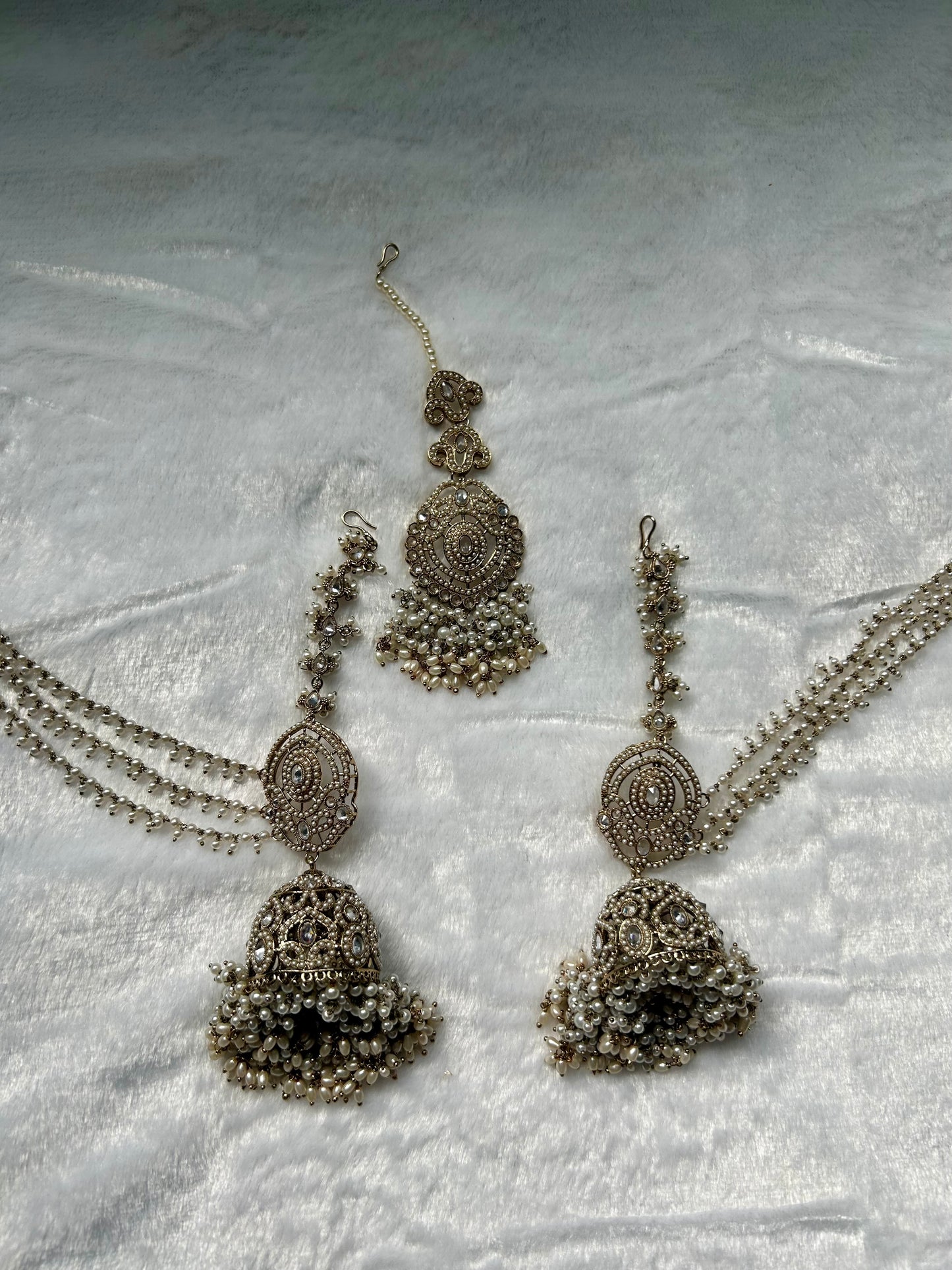 White Polki Sahara Jhumki Tikka Set